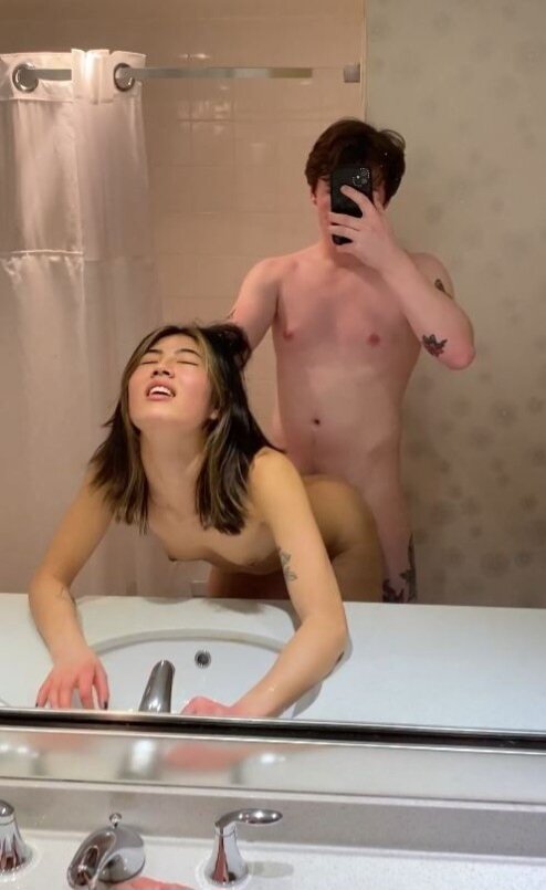 Thumbnail for  Hot asian girlfriend exposed 